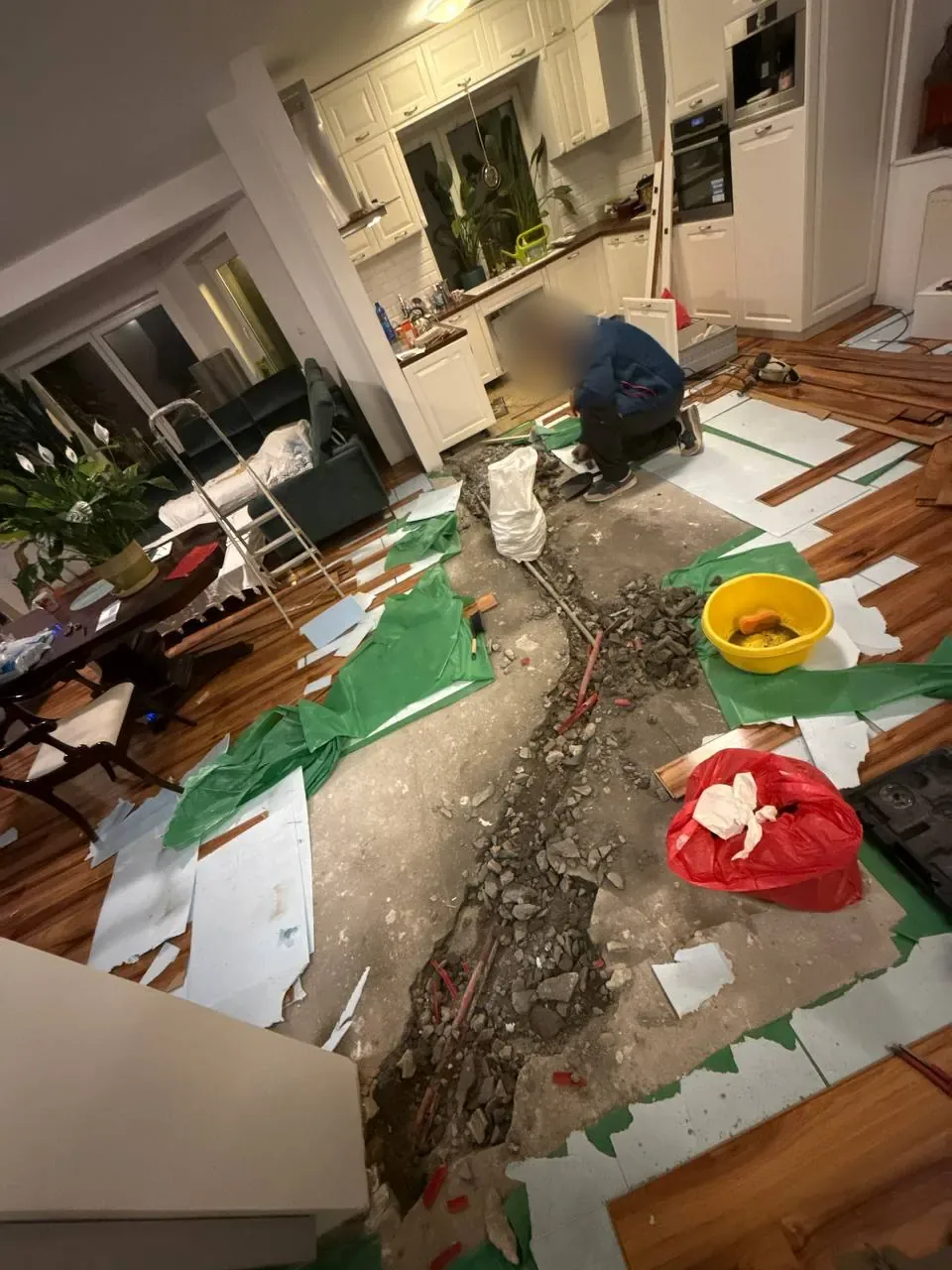 Duża przeróbka instalacji pod posadzką w mieszkaniu — DobryHydraulik Bydgoszcz