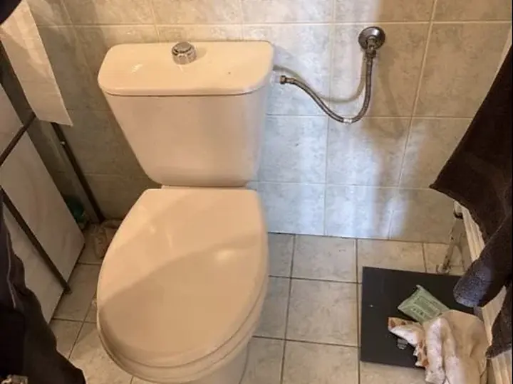 Kompakt WC po wymianie z podłączeniem — DobryHydraulik Bydgoszcz